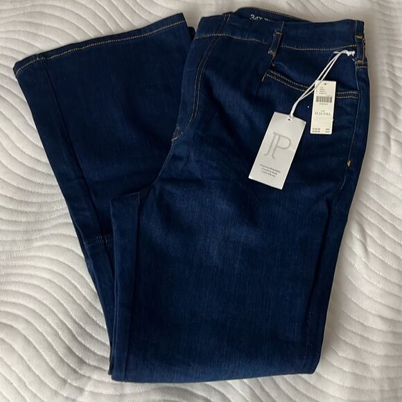 Anthropologie Pilcro Kick Mid-Rise Crop Flare Jeans Size 34 Tall - Picture 6 of 8